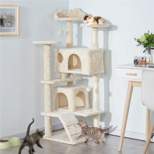 cat climbing sisal rope tower