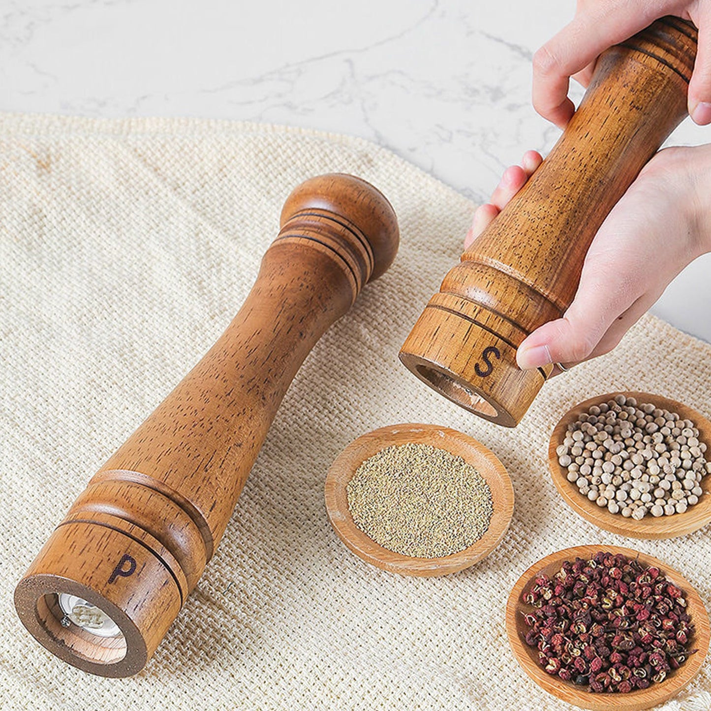 cooking salt and pepper grinder hand movement wood pepper mill kitchen